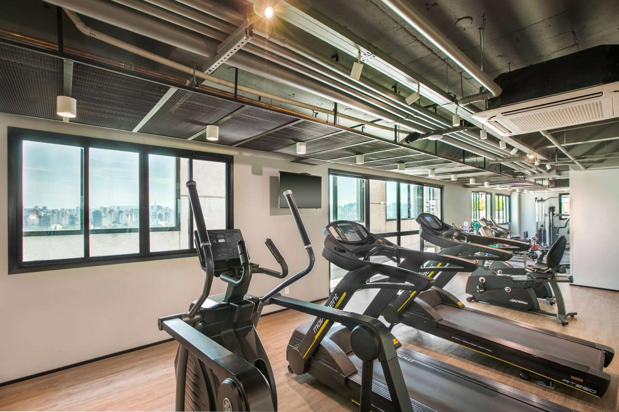 ホテル メリア ジャルディム ヨーロッパ サンパウロ エクステリア 写真 The gym at the 1000m² sports and wellness centre