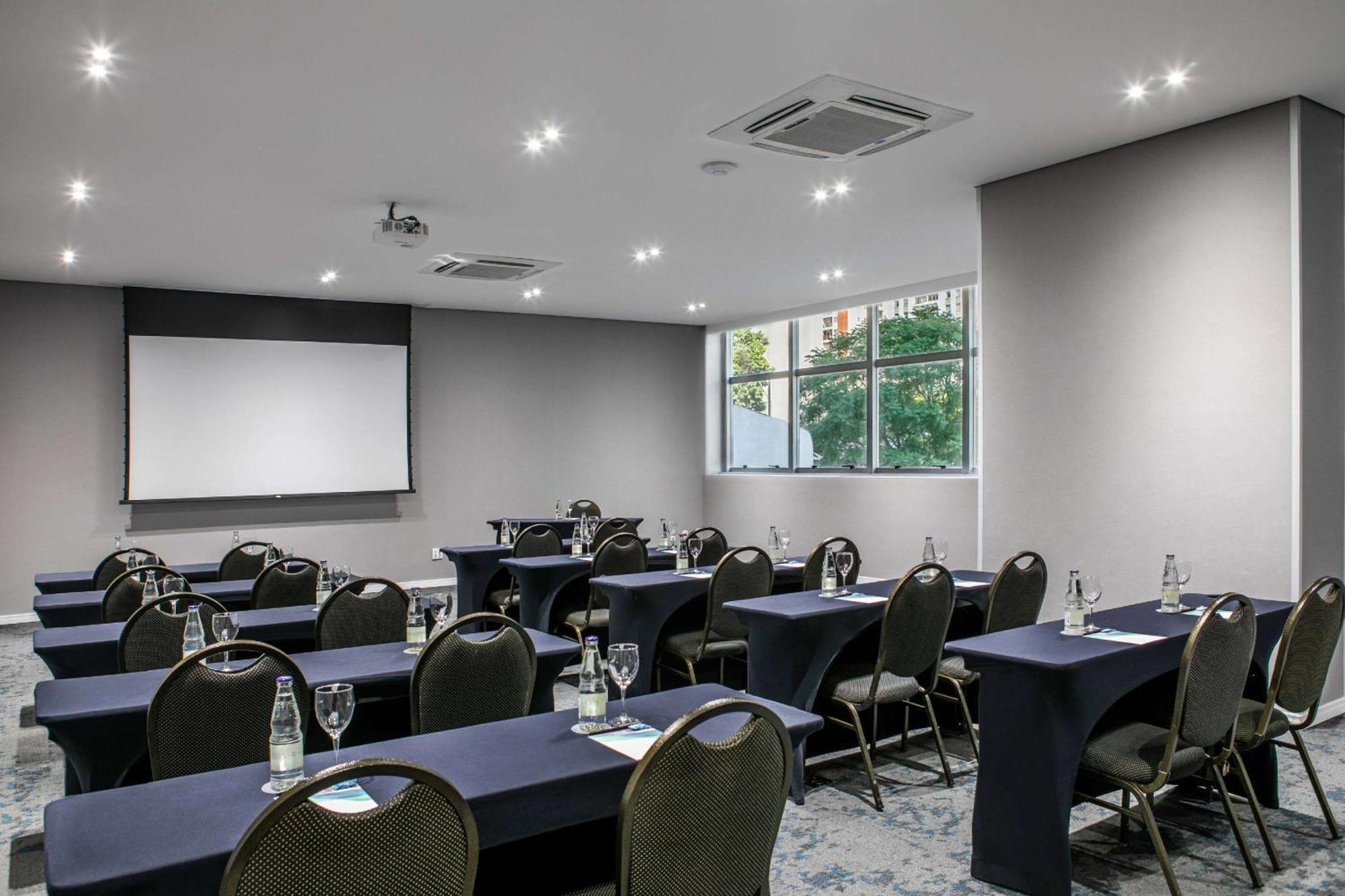 ホテル メリア ジャルディム ヨーロッパ サンパウロ エクステリア 写真 Meeting room at the hotel